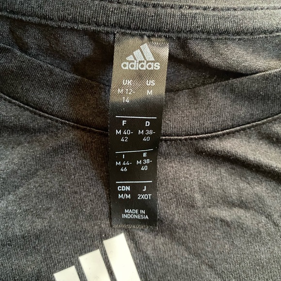Adidas cropped workout top - Picture 3 of 3